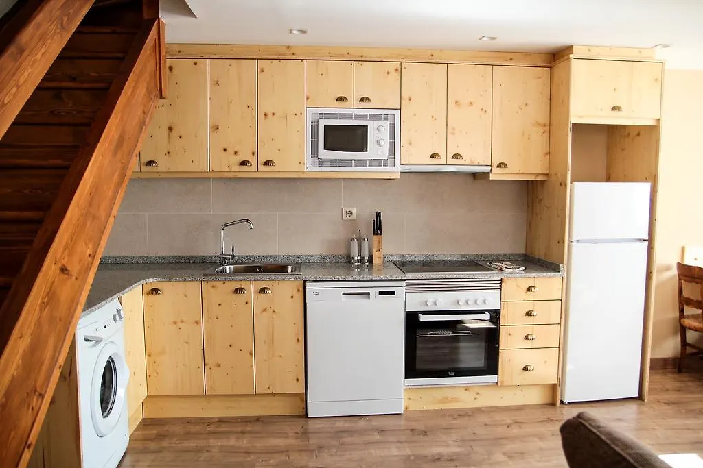 Apartamentos SNÖ Mont Romies Salardú