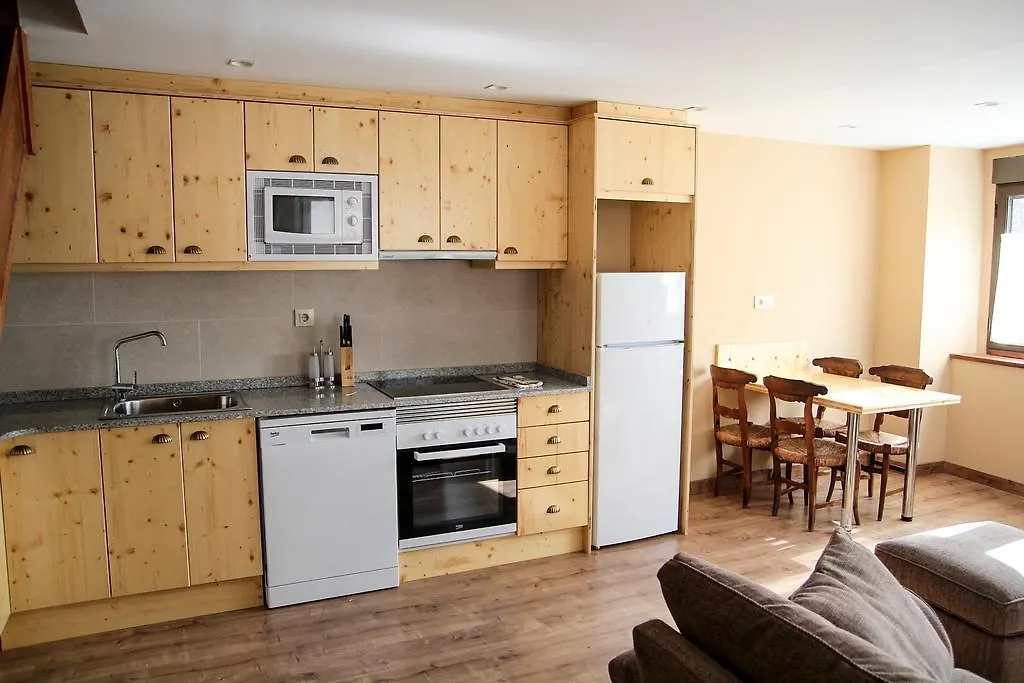 Apartamentos SNÖ Mont Romies Salardú