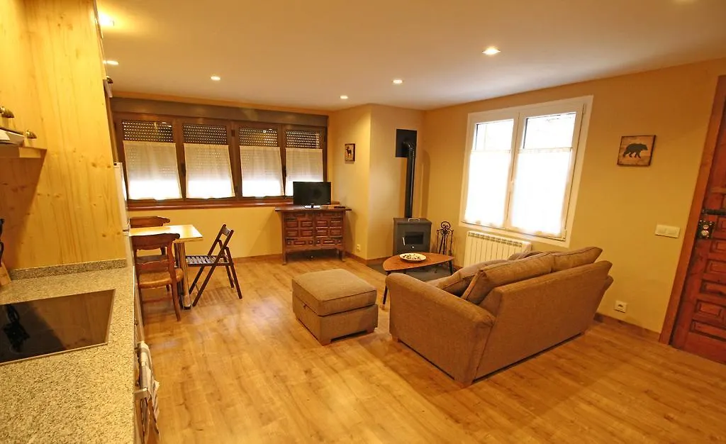 Apartamentos SNÖ Mont Romies Salardú